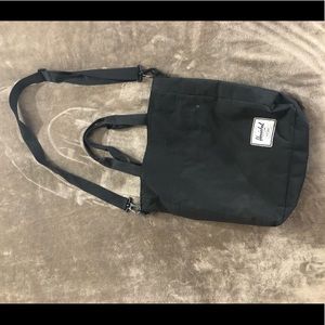 Herschel tote crossover